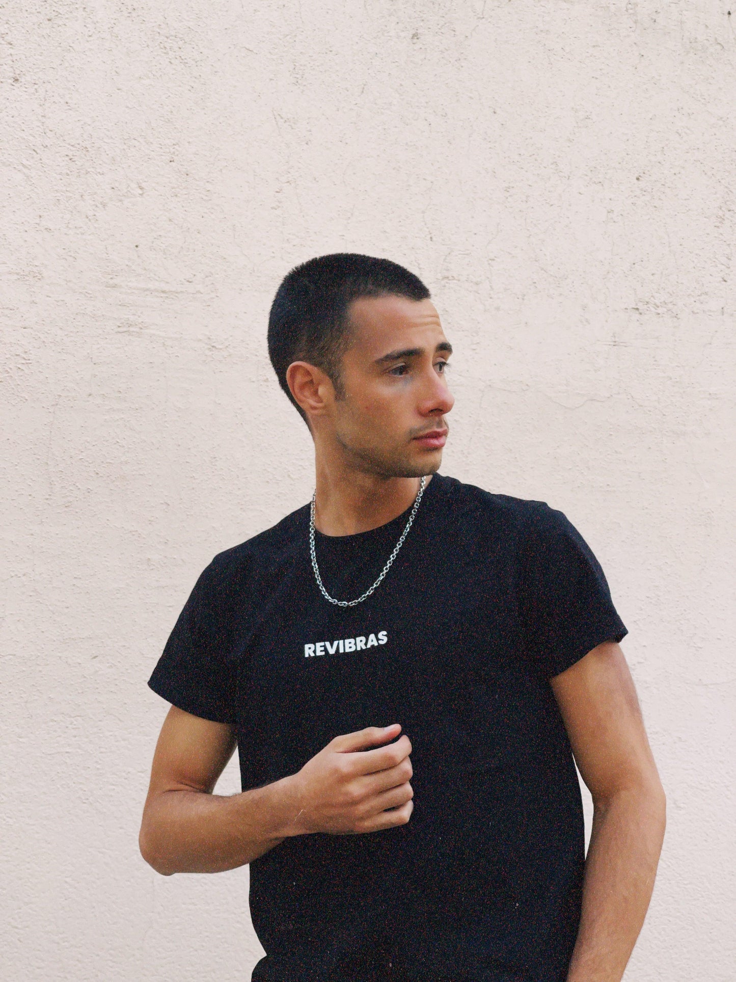 Polera REVIBRAS ORIGINALS Manga Corta Negro - REVIBRAS