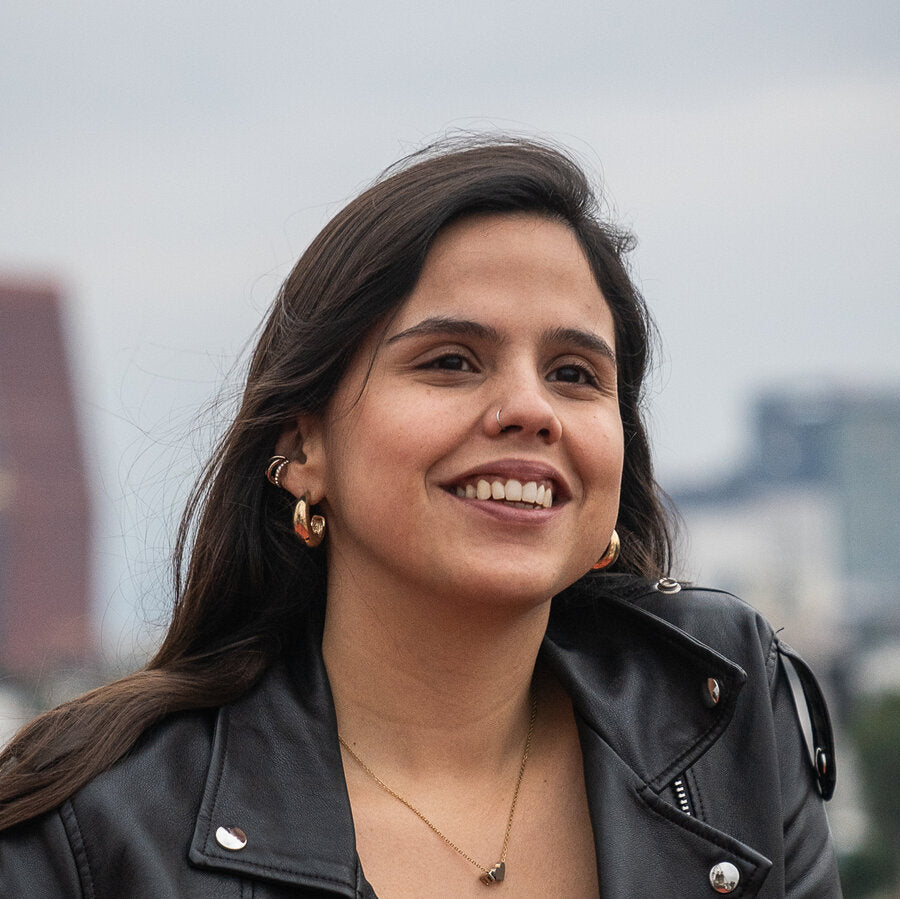 Estefanía León en RADAR by REVIBRAS